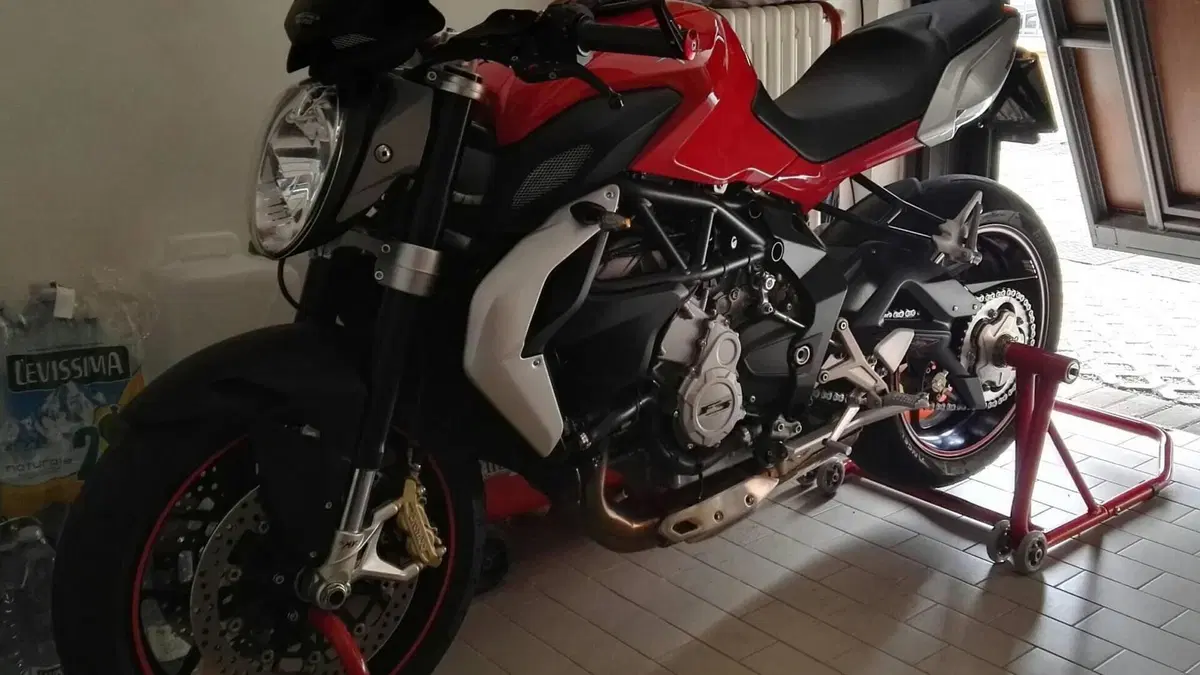 MV Agusta Brutale 675 EAS (2011 - 14)  (6)