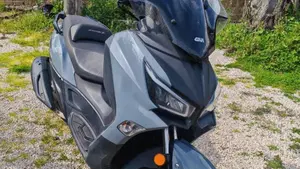 Sym Joymax 300 Z+ (2021 - 24)  (4)