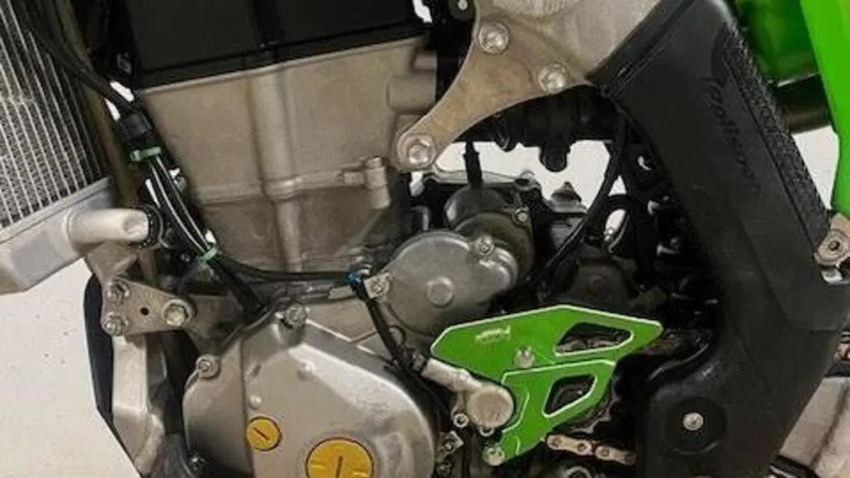 Kawasaki KX450F (2023)  (7)