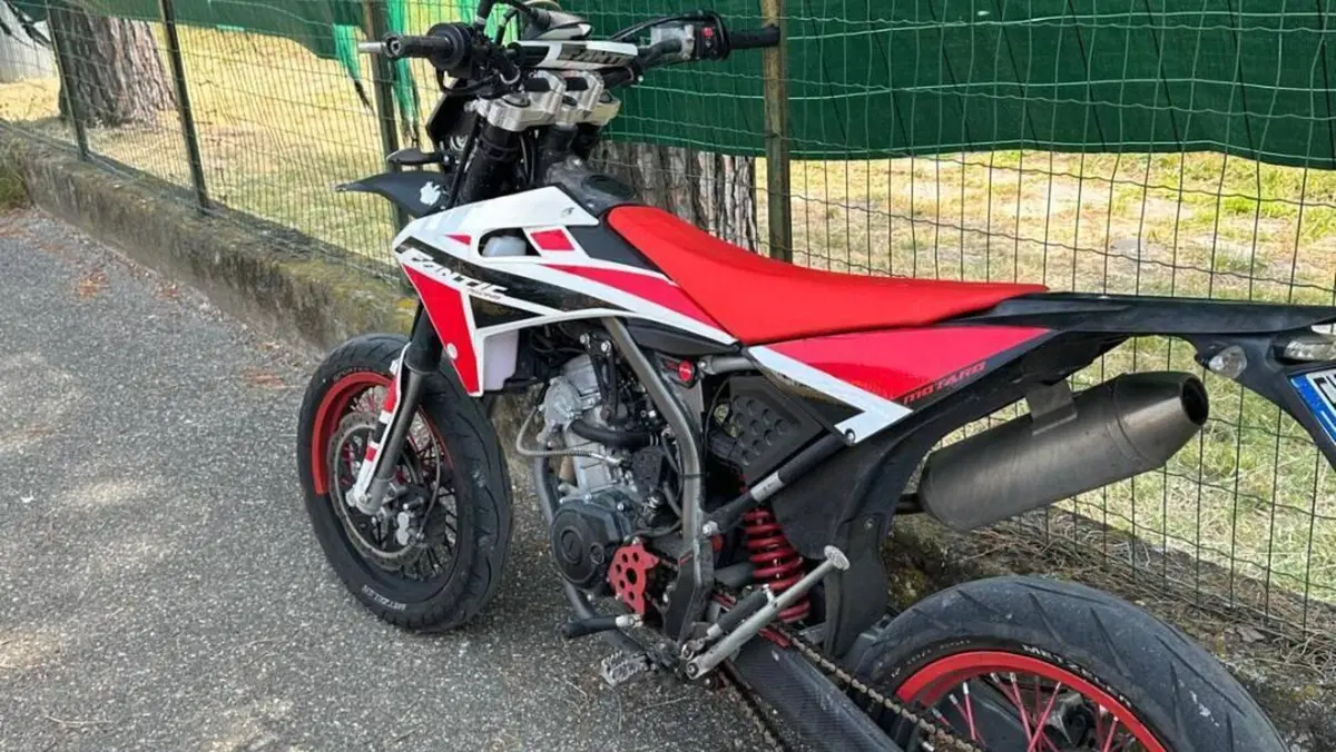 Fantic Motor XMF 125 Motard Competition 4T (2023 - 24)  (4)