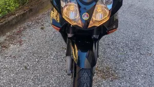 Honda VFR 800 (2002 - 05)  (10)