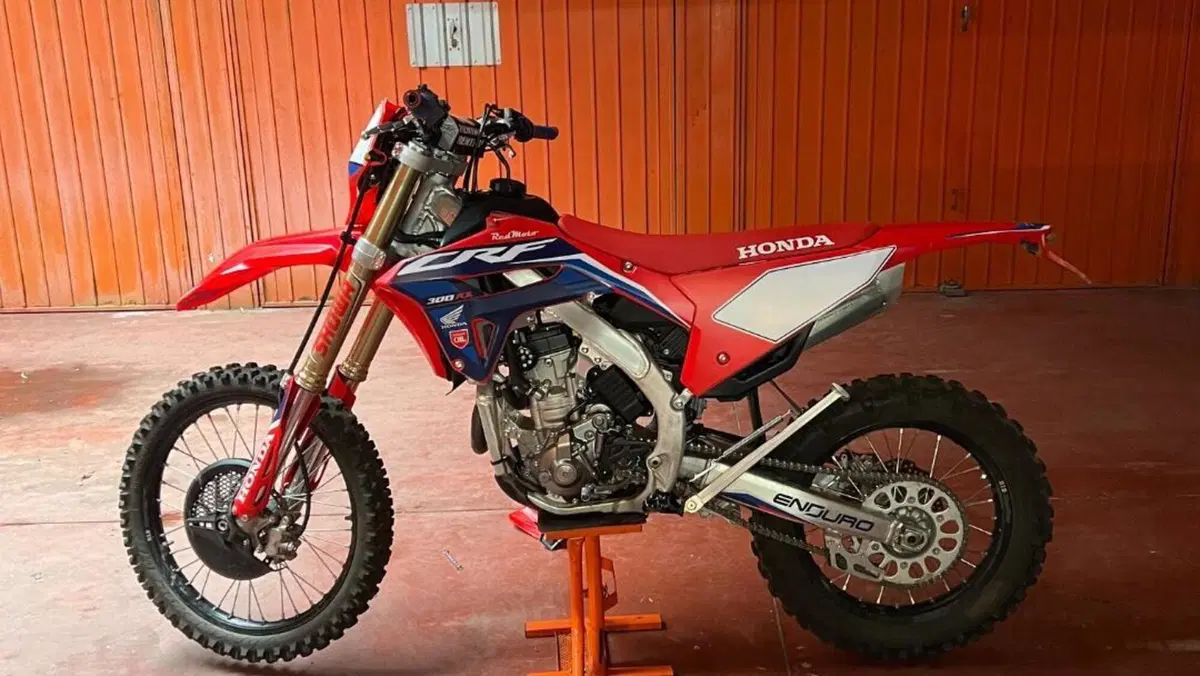 Honda CRF 300RX Enduro (2023)  (7)