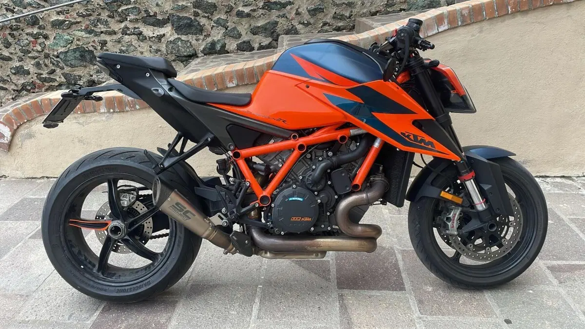 KTM 1290 Super Duke R (2022 - 23)  (3)