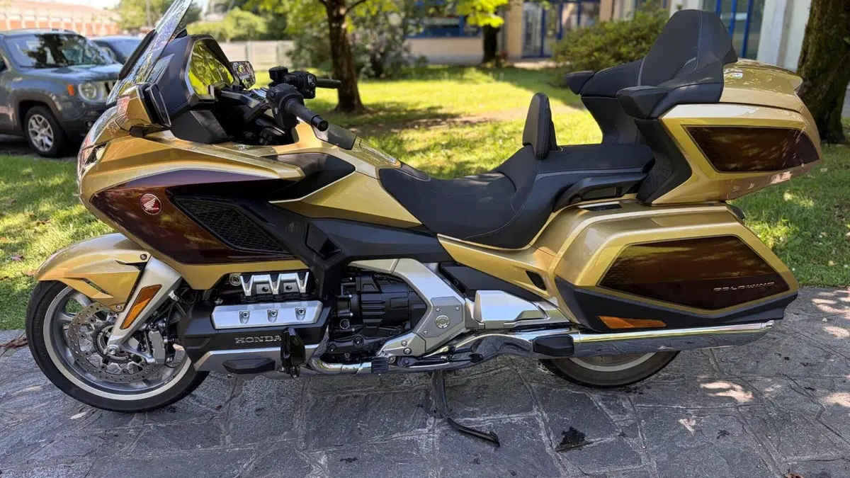 Honda GL 1800 Gold Wing Tour 50° Anniversario (2025 - 26) 