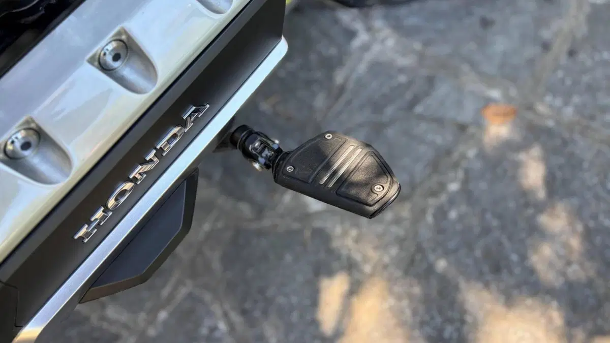 Honda GL 1800 Gold Wing Tour 50° Anniversario (2025 - 26)  (6)
