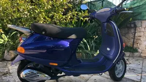 Piaggio Vespa 50 4M  (3)