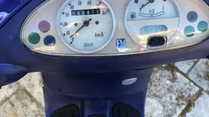 Piaggio Vespa 50 4M  (4)