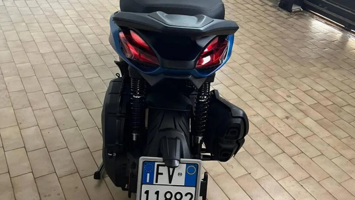 Piaggio Beverly 400 S (2025 - 26)  (3)