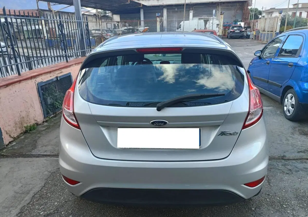 Ford Fiesta 1.2 60CV 5 porte (5)