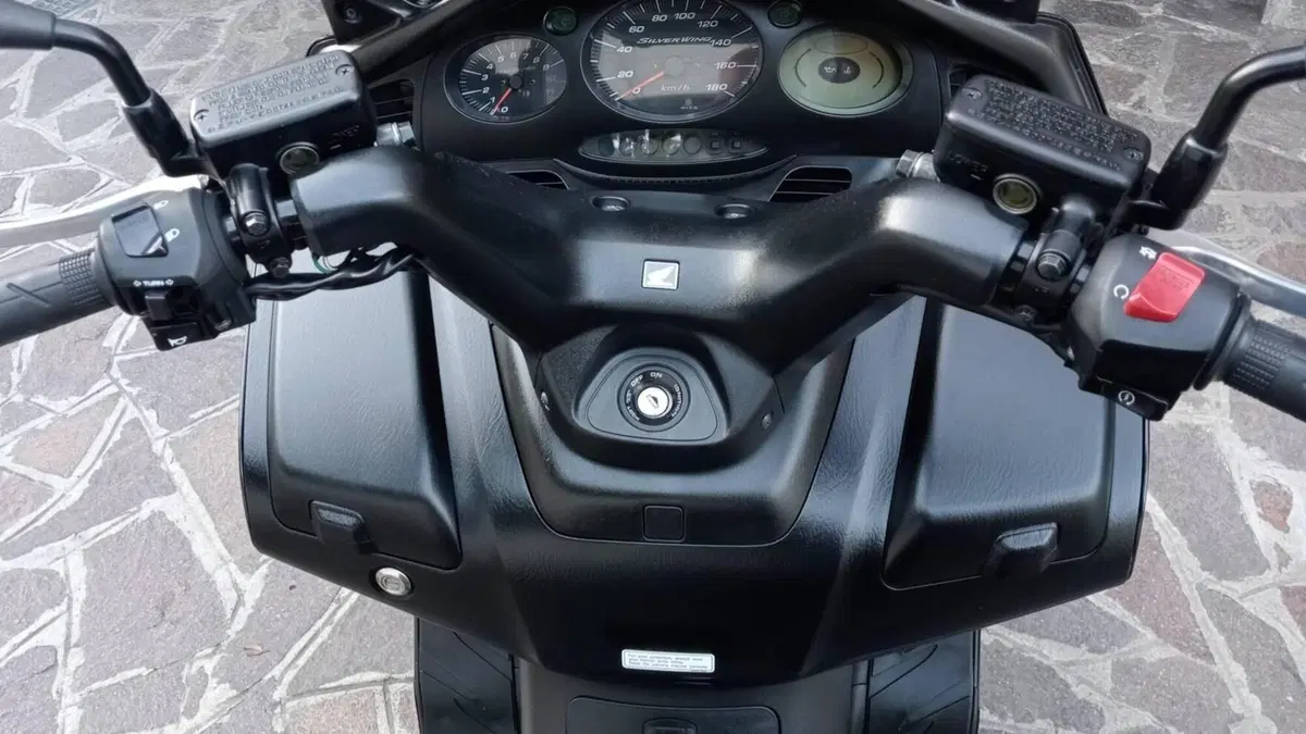 Honda Silver Wing 400 (2006 - 09)  (3)