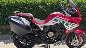 MV Agusta Turismo Veloce 800 RC SCS (2022 - 26)  (5)