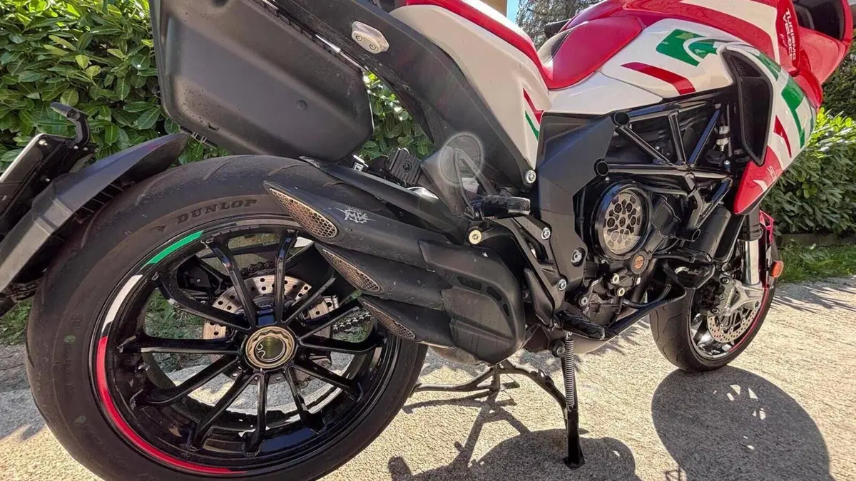 MV Agusta Turismo Veloce 800 RC SCS (2022 - 26) 