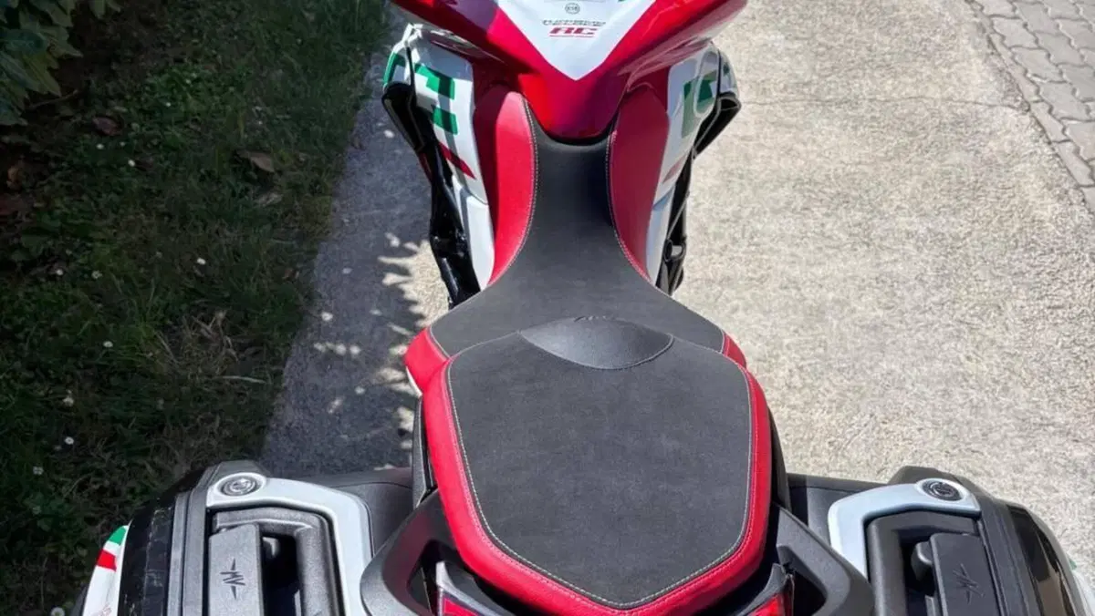 MV Agusta Turismo Veloce 800 RC SCS (2022 - 26)  (8)