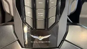 Honda GL 1800 Gold Wing (2026)  (7)