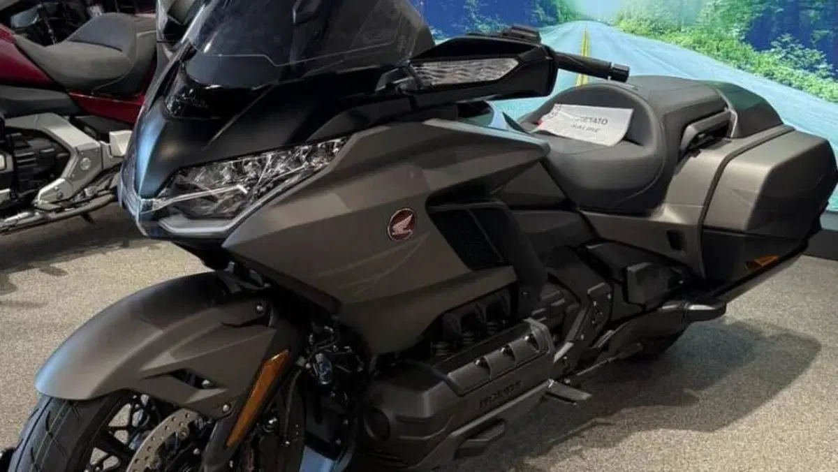 Honda GL 1800 Gold Wing (2026)  (2)