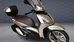 Piaggio Beverly 400 ABS-ASR (2021 - 24)  (2)