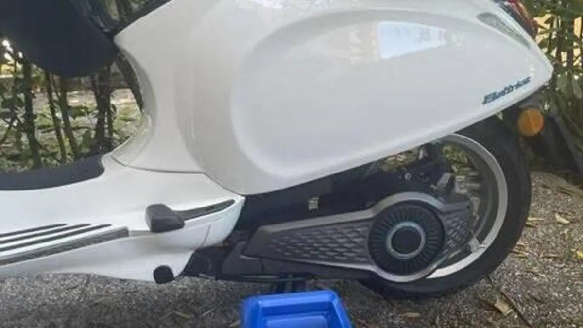 Vespa Primavera Elettrica 45 (2024 - 26)  (8)