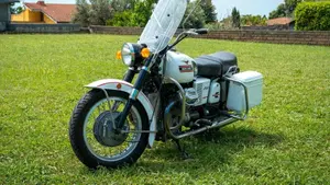 Moto Guzzi   (2)