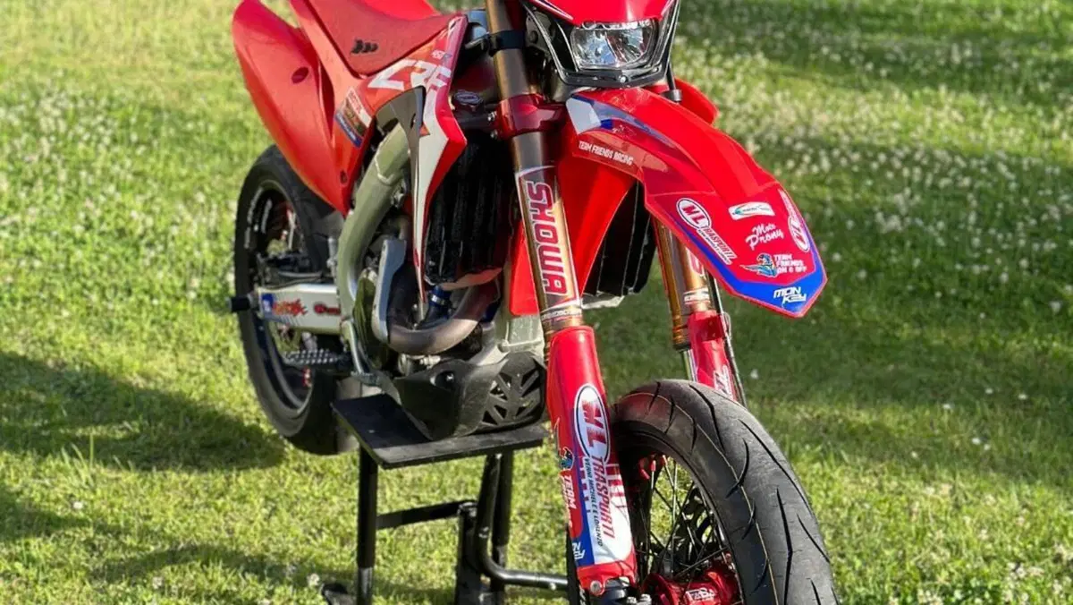 Honda CRF 450R (2023) 