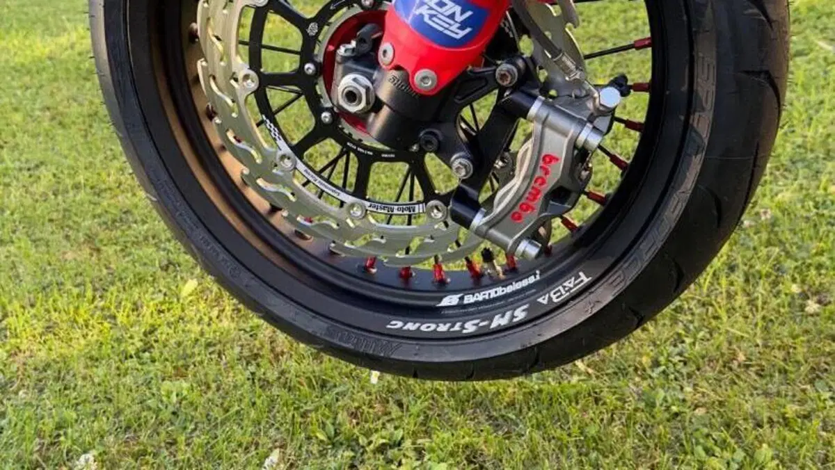 Honda CRF 450R (2023)  (2)