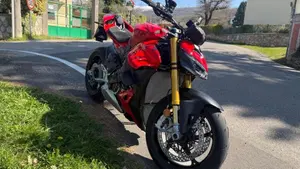 Ducati Streetfighter V4 S (2025 - 26)  (2)