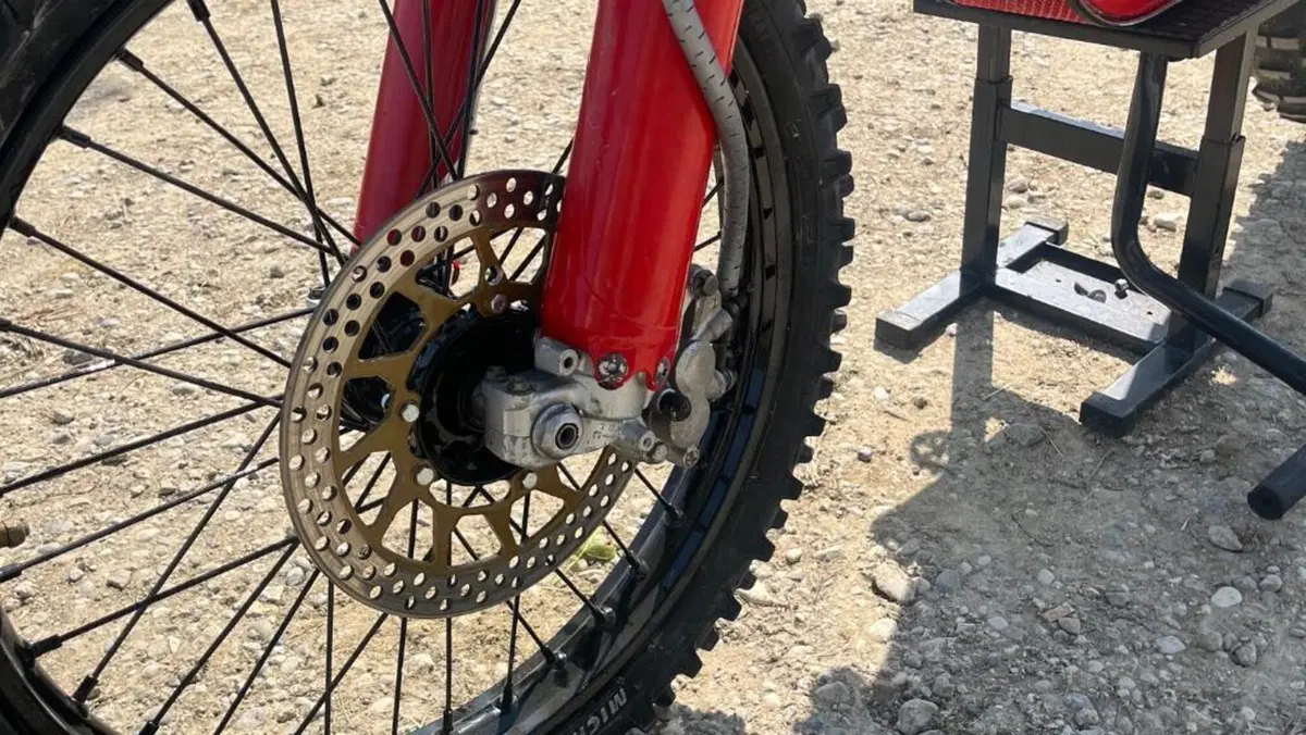 Honda CRF 450R (2001 - 02)  (3)