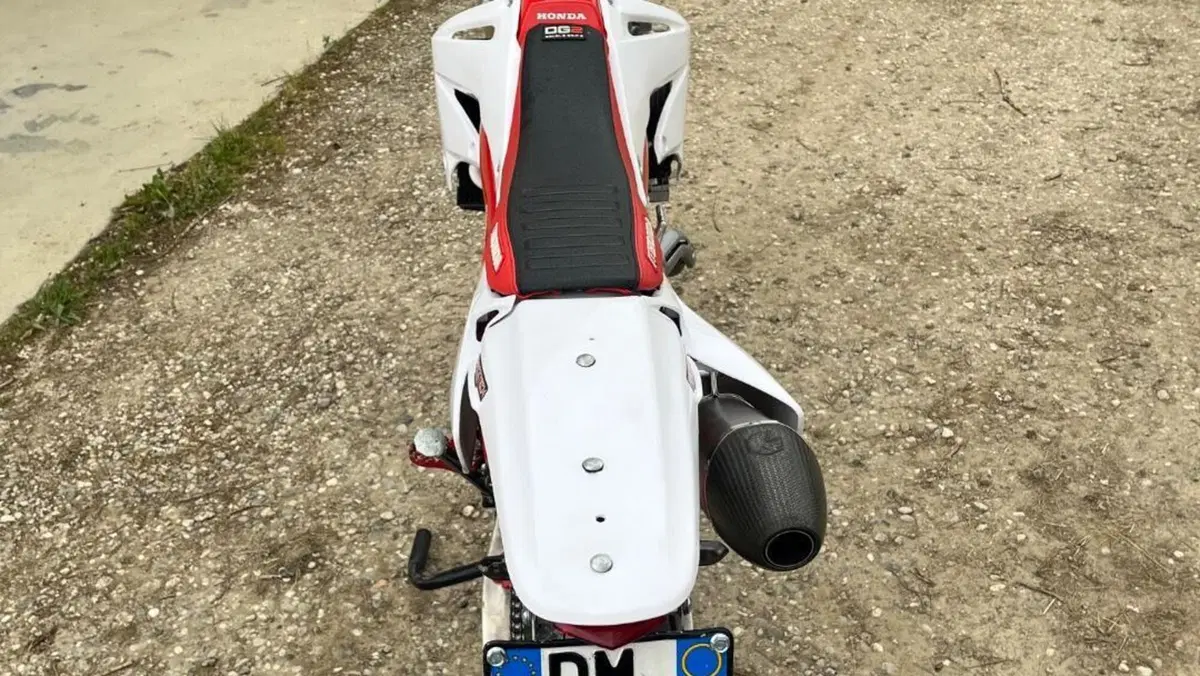 Honda CRF 450R (2001 - 02)  (7)