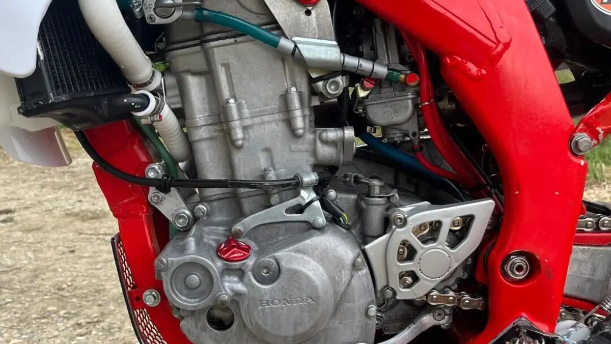 Honda CRF 450R (2001 - 02)  (14)