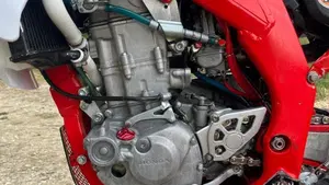 Honda CRF 450R (2001 - 02)  (14)