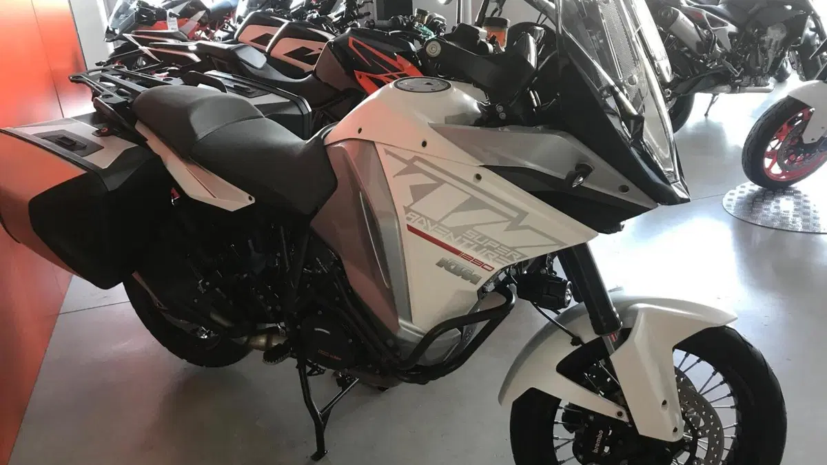 KTM 1290 Super Adventure (2015 - 16)  (2)