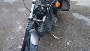 Harley-Davidson 883 Iron (2017 - 20) - XL 883N  (5)