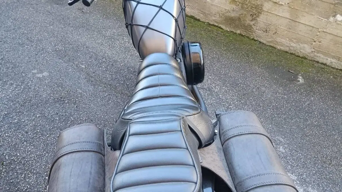 Harley-Davidson 883 Iron (2017 - 20) - XL 883N  (6)