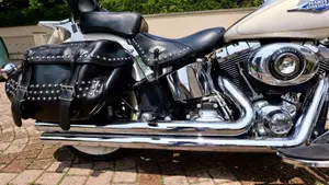 Harley-Davidson 1690 Heritage Classic (2011 - 17) - FLSTC  (3)