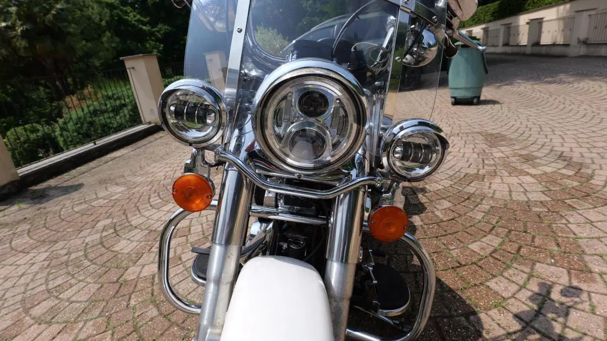 Harley-Davidson 1690 Heritage Classic (2011 - 17) - FLSTC  (6)
