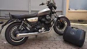 Moto Guzzi V9 Roamer (2021 - 24)  (9)