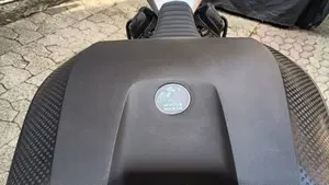 Moto Guzzi V9 Roamer (2021 - 24)  (12)