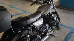 Moto Guzzi V9 Roamer (2021 - 24)  (13)