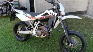 Husqvarna SM 125 (2010 - 12) 
