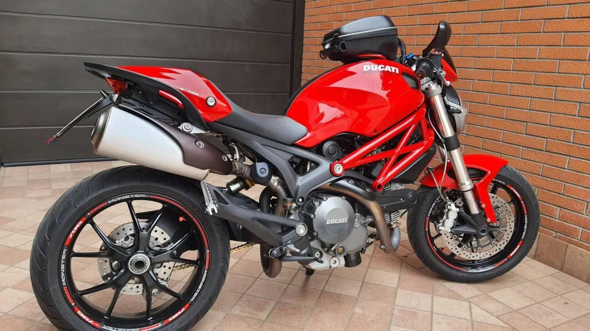 Ducati Monster 796 (2010 - 13) 