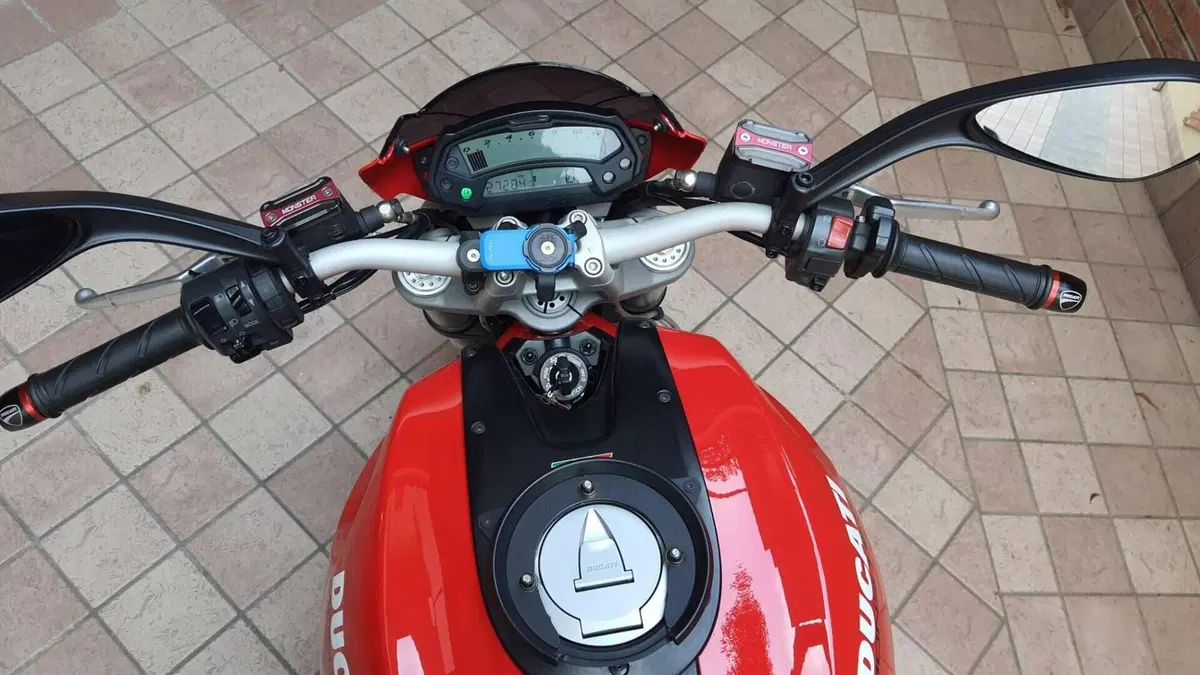 Ducati Monster 796 (2010 - 13)  (5)