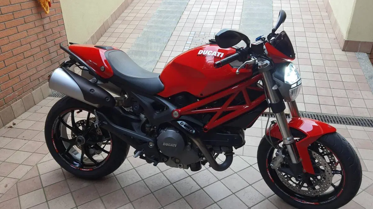 Ducati Monster 796 (2010 - 13)  (6)
