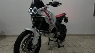 Ducati DesertX (2022 - 25) usata