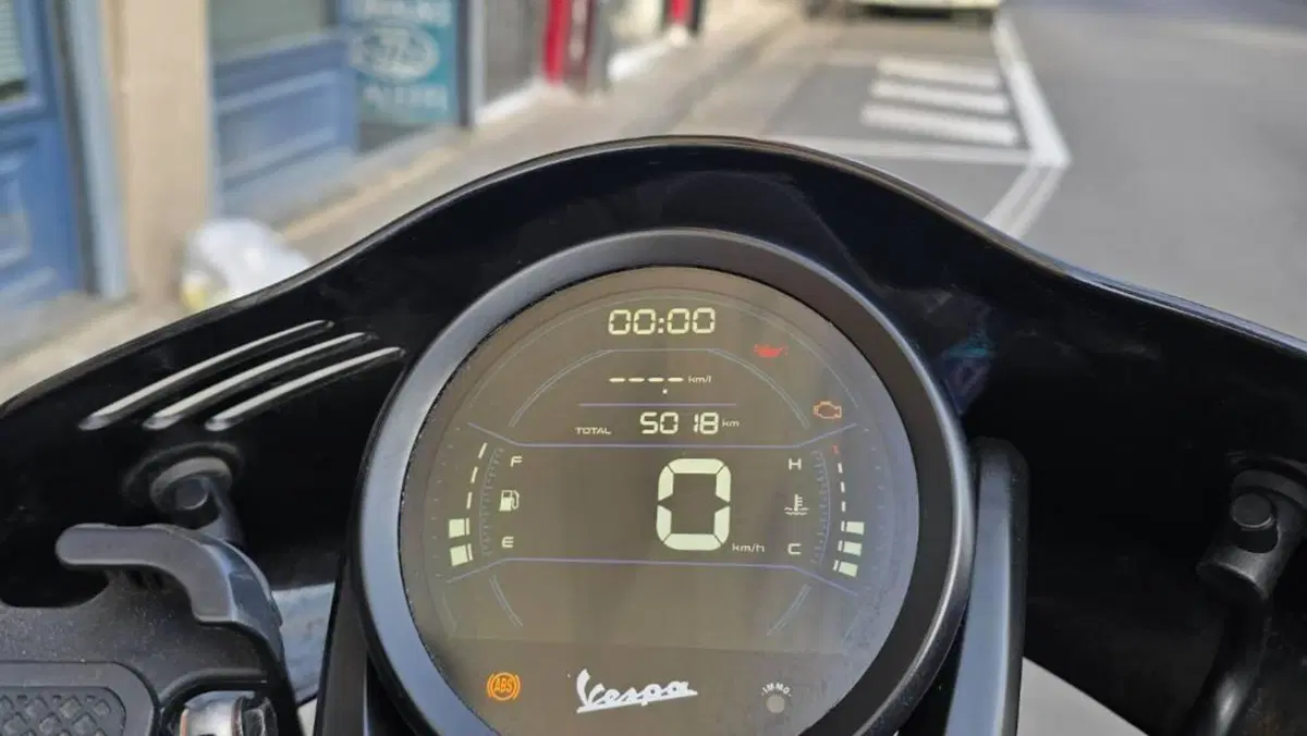 Vespa GTV 300 Hpe (2023 - 25)  (7)