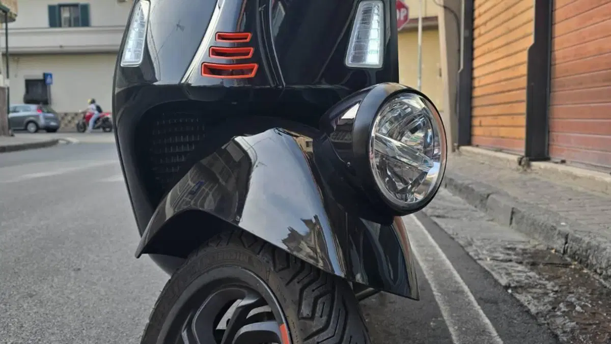 Vespa GTV 300 Hpe (2023 - 25)  (11)