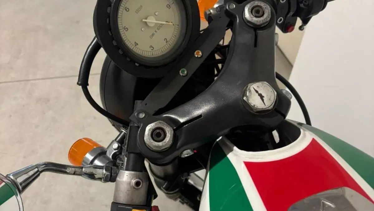Moto Guzzi   (4)