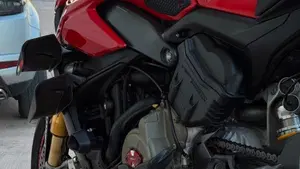 Ducati Streetfighter V4 S (2023 - 24)  (6)