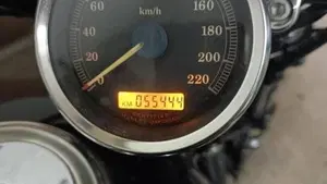 Harley-Davidson 1200 Custom (2004 - 06) - XL 1200C  (4)