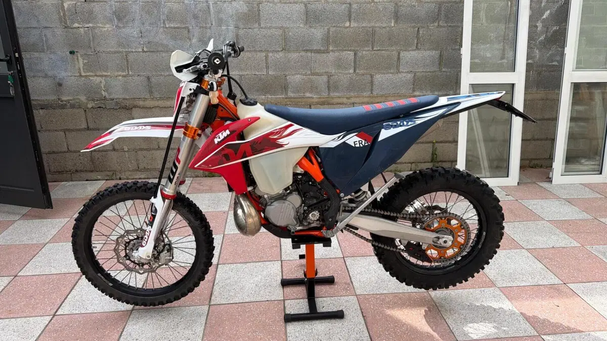 KTM 250 EXC TPI Six Days (2023) 