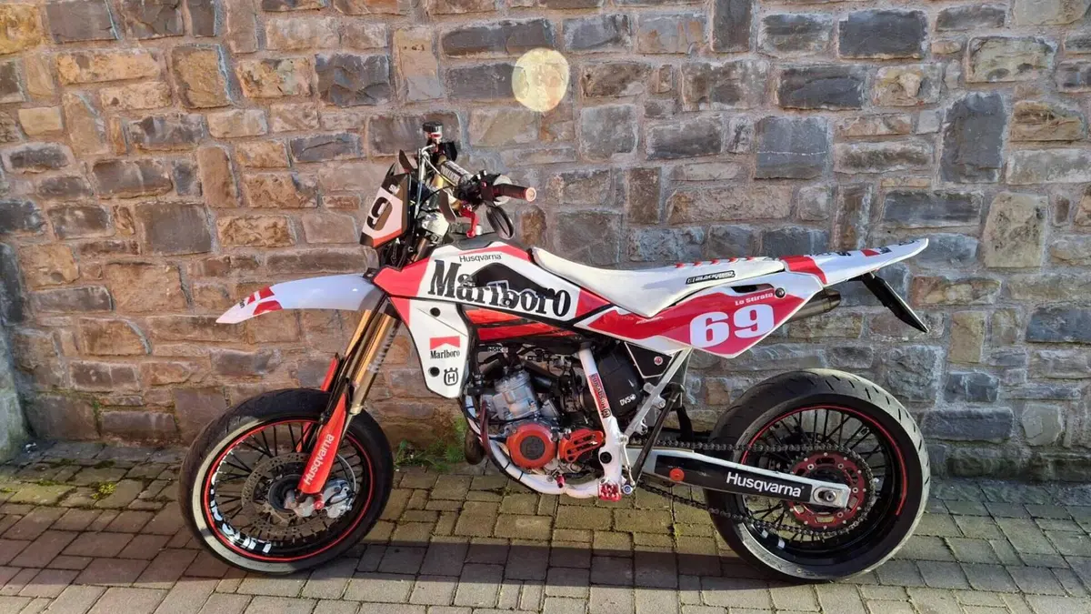 Husqvarna SM 125 (2009) 