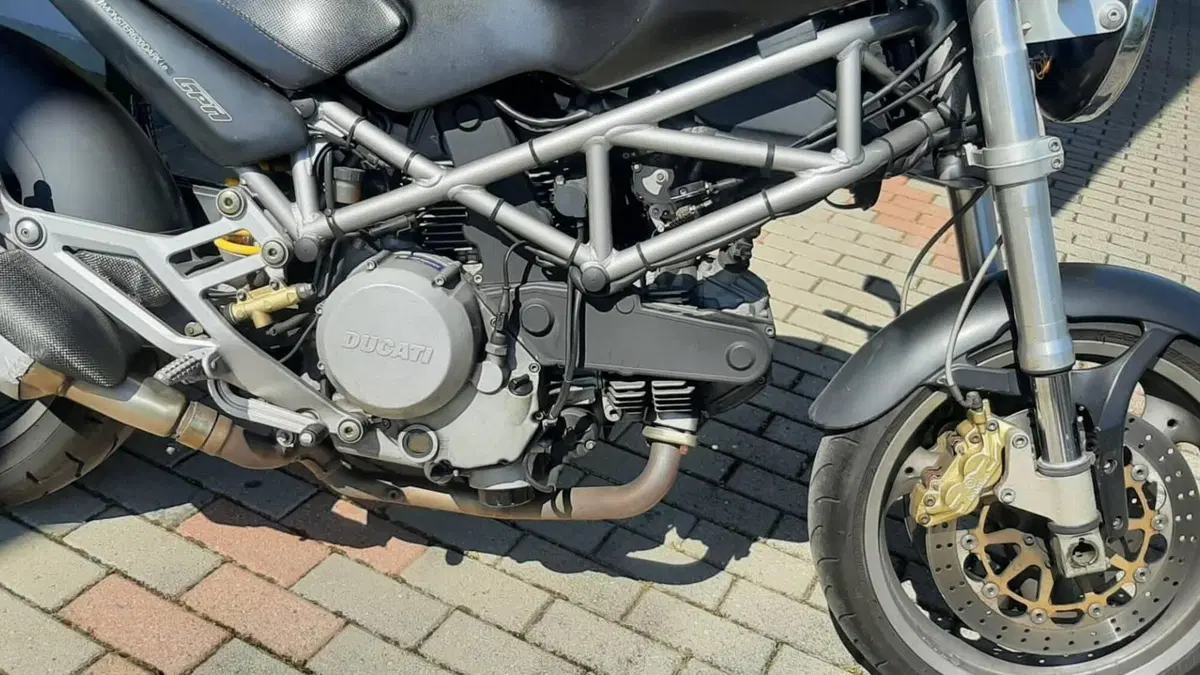 Ducati Monster 620 Dark (2003 - 06)  (5)